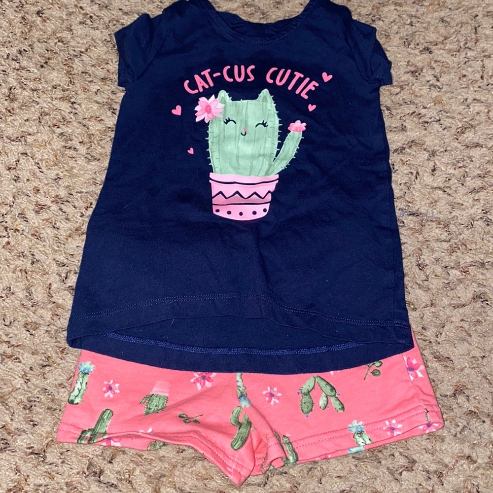 T-shirt and short set